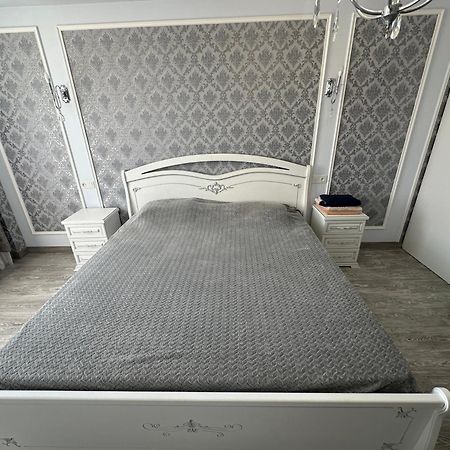 Beautiful Apartment In Yerevan) Экстерьер фото