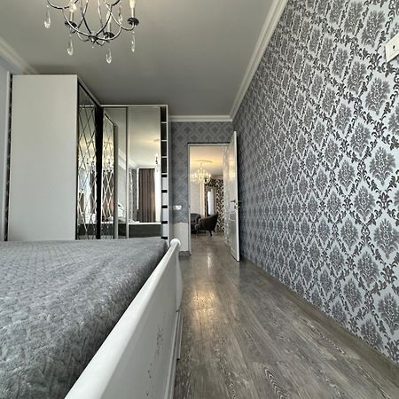 Beautiful Apartment In Yerevan) Экстерьер фото