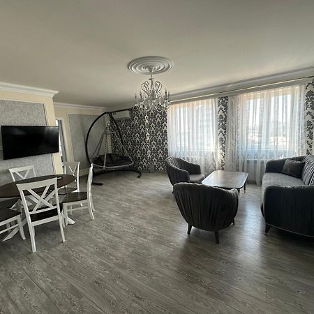 Beautiful Apartment In Yerevan) Экстерьер фото