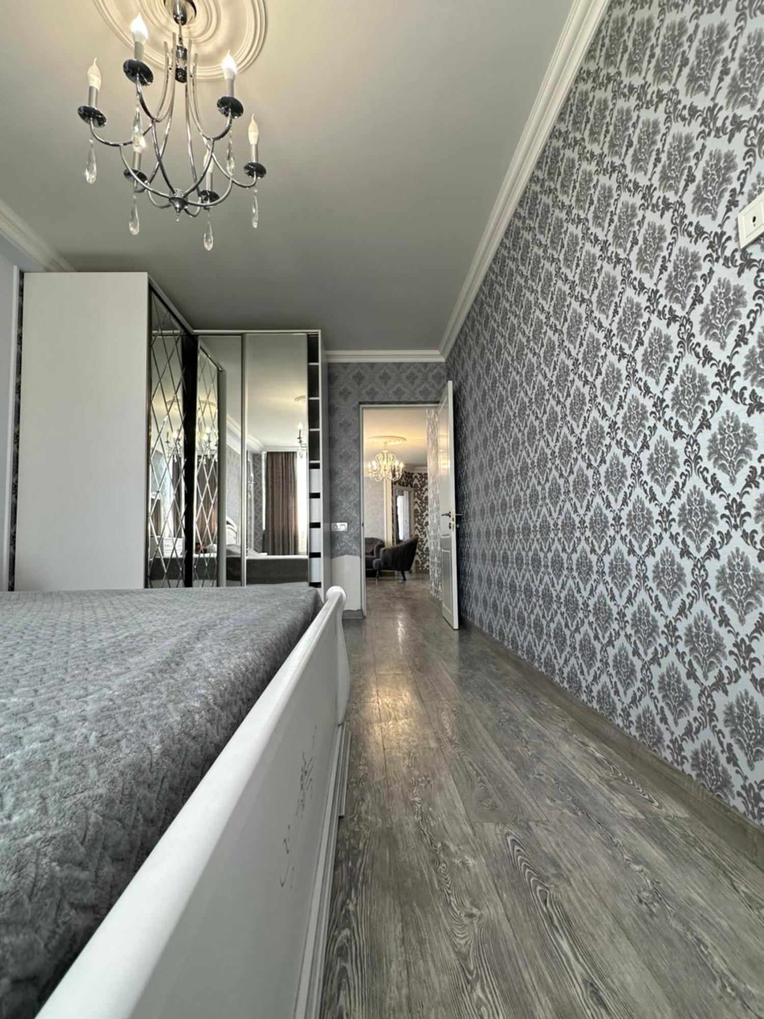Beautiful Apartment In Yerevan) Экстерьер фото