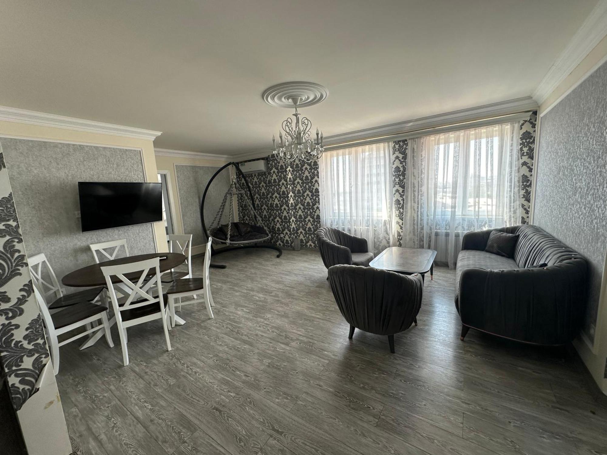 Beautiful Apartment In Yerevan) Экстерьер фото
